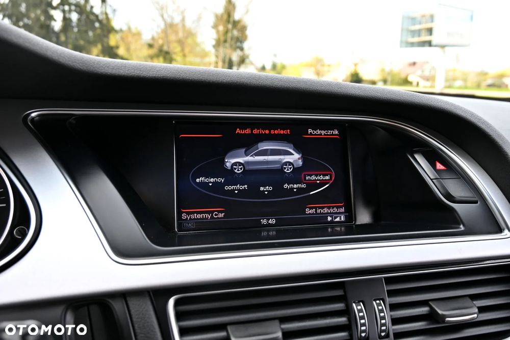 Audi A4 Avant 2.0 TDI Quattro Line S tronic - 34