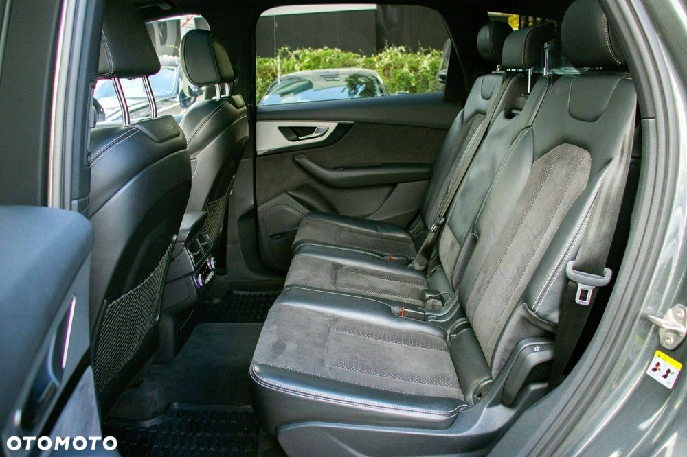 Audi Q7 - 30