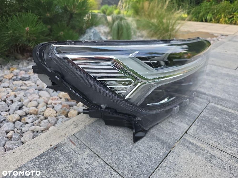 VOLVO XC40 Lampa prawa przód Full Led 31655982 2017-2022 - 4