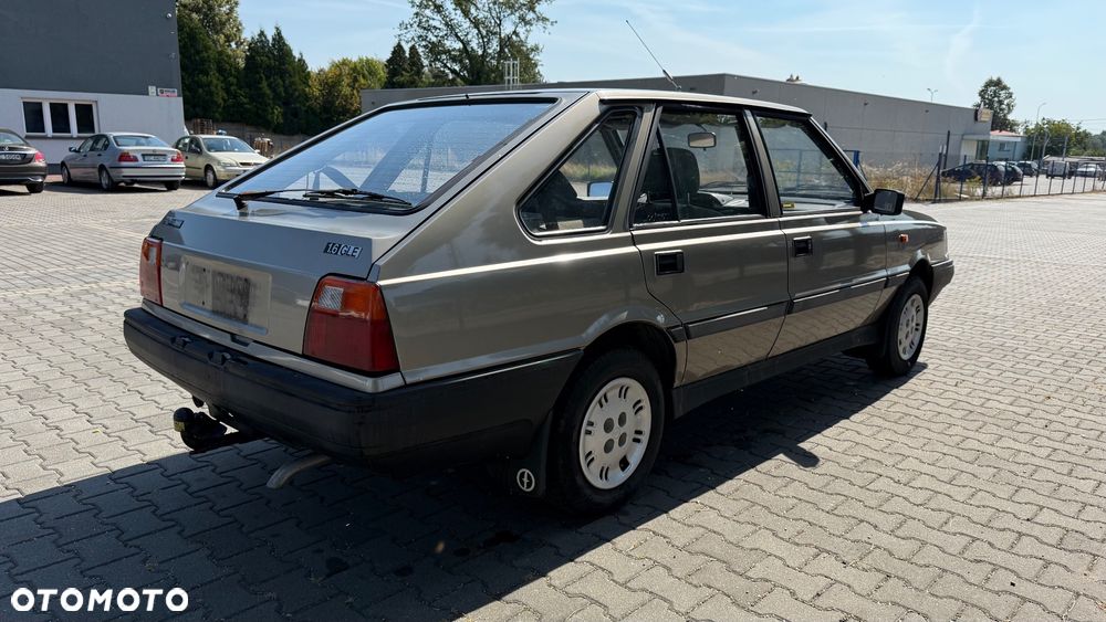 Polonez 1.6 - 11