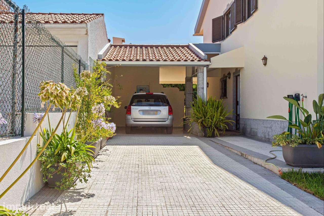 Moradia T4, 2 pisos, com jardim e árvores de fruto, Marisol | Aroeira - Grande imagem: 4/34