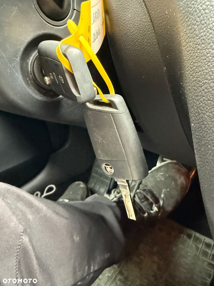 Skoda Octavia 2.0 TDI (Green tec) 4x4 DSG RS - 17