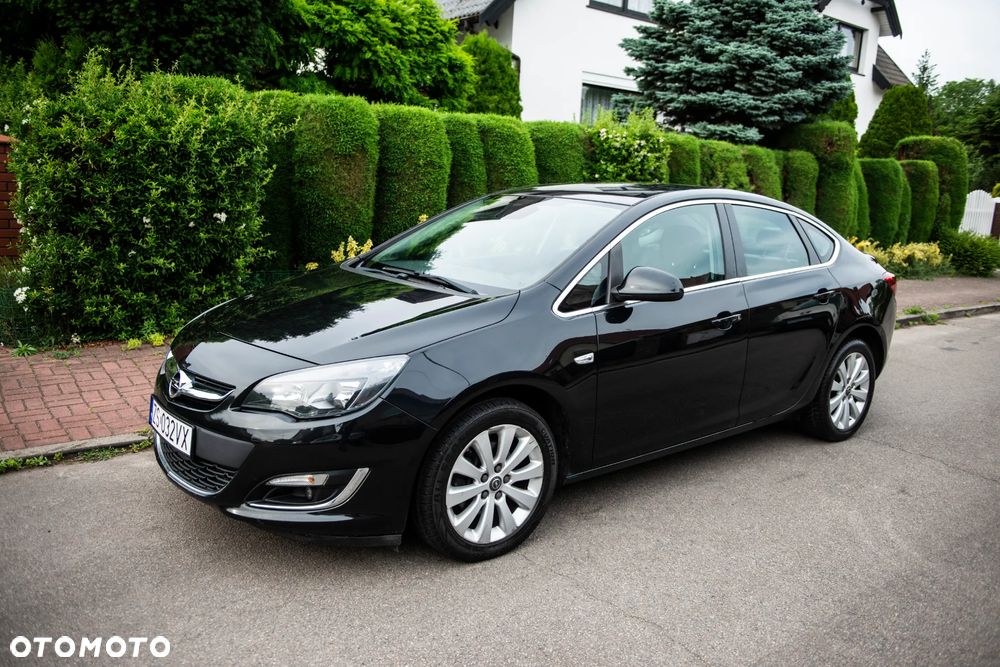 Opel Astra 1.6 D (CDTI) Start/Stop Edition - 10