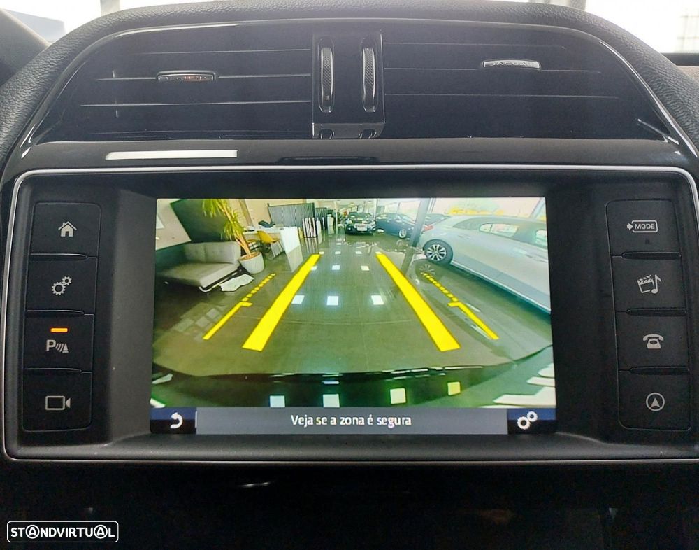 Jaguar F-Pace 2.0 i4D Prestige AWD - 8