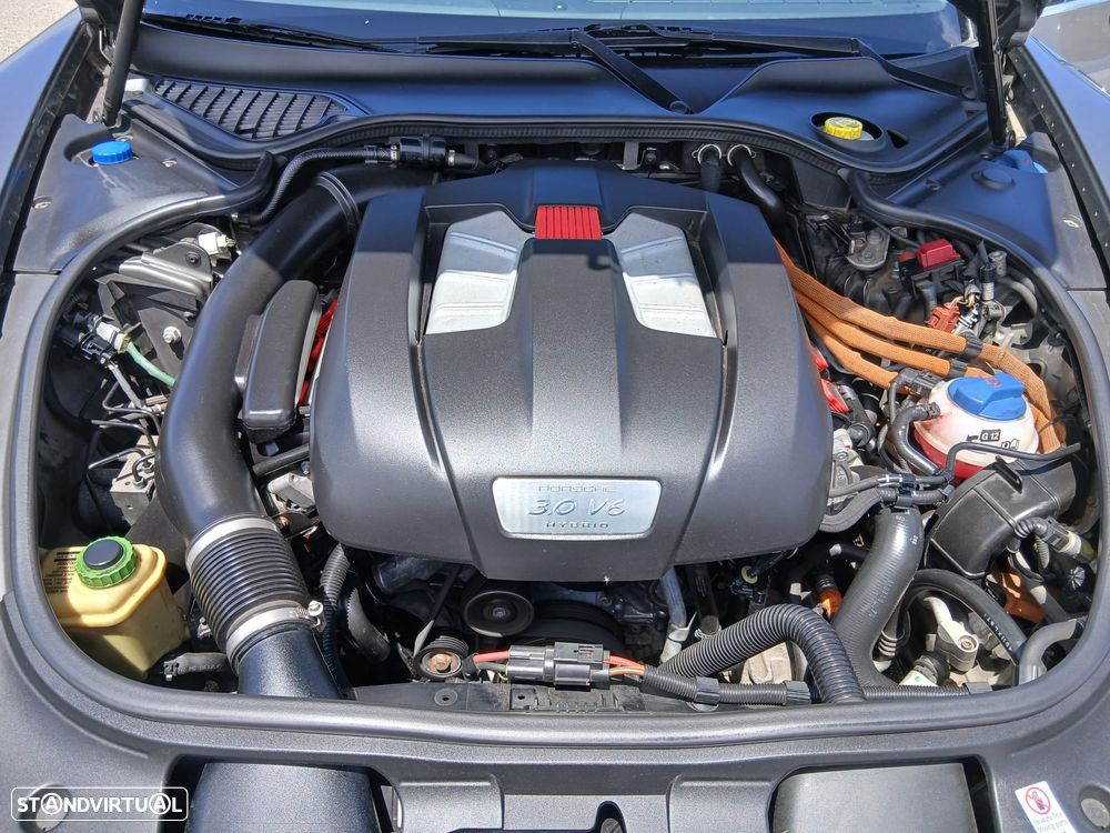 Porsche Panamera S Hybrid J19 - 18