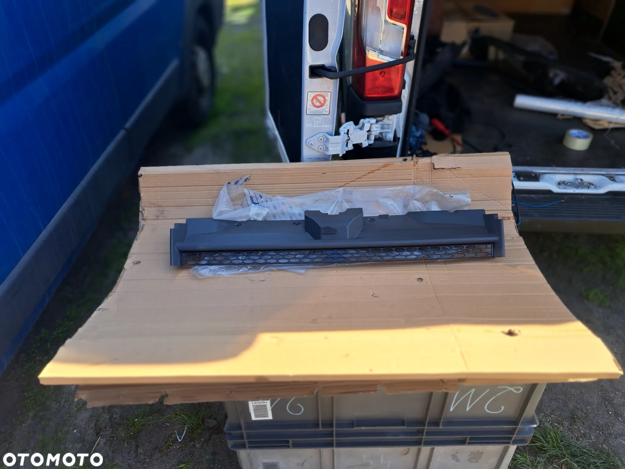 Grill Atrapa chłodnicy Ford Transit Tourneo Connect I 4528261 2T14-8200-AH1C6F 2T14-8200-AGW - 3