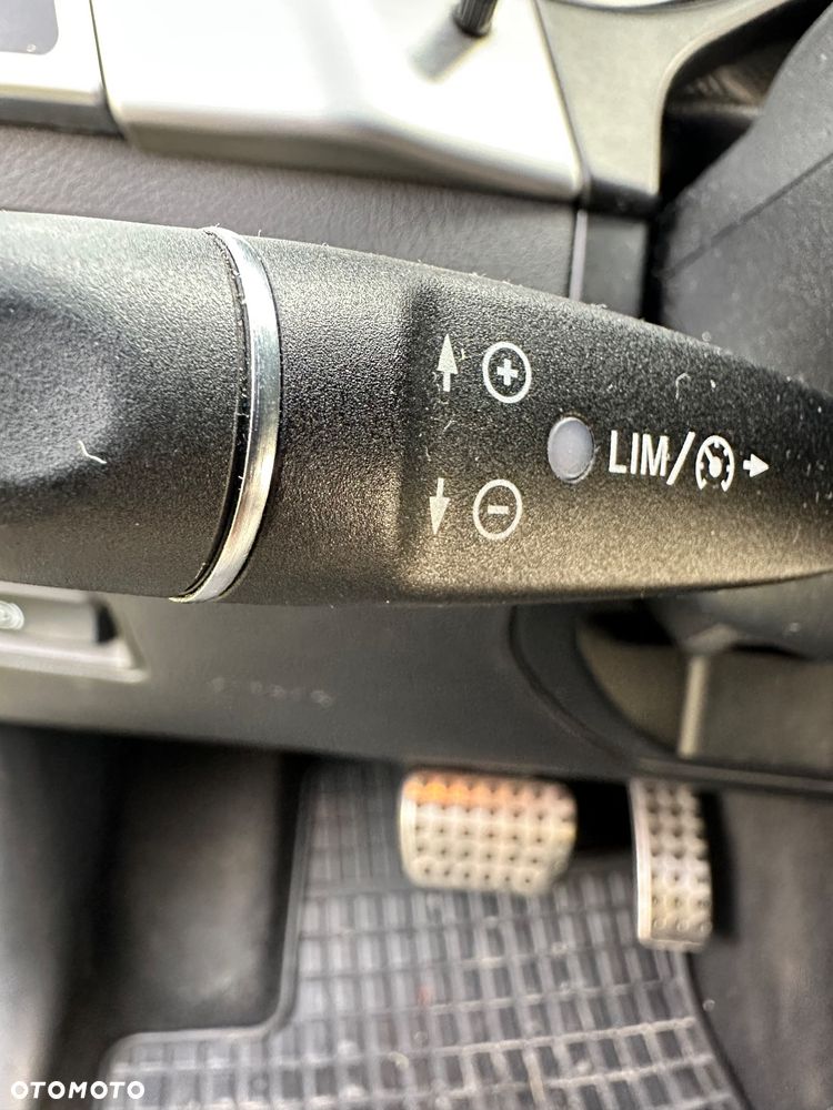 Mercedes-Benz ML 350 BlueTEC 4MATIC 7G-TRONIC - 23