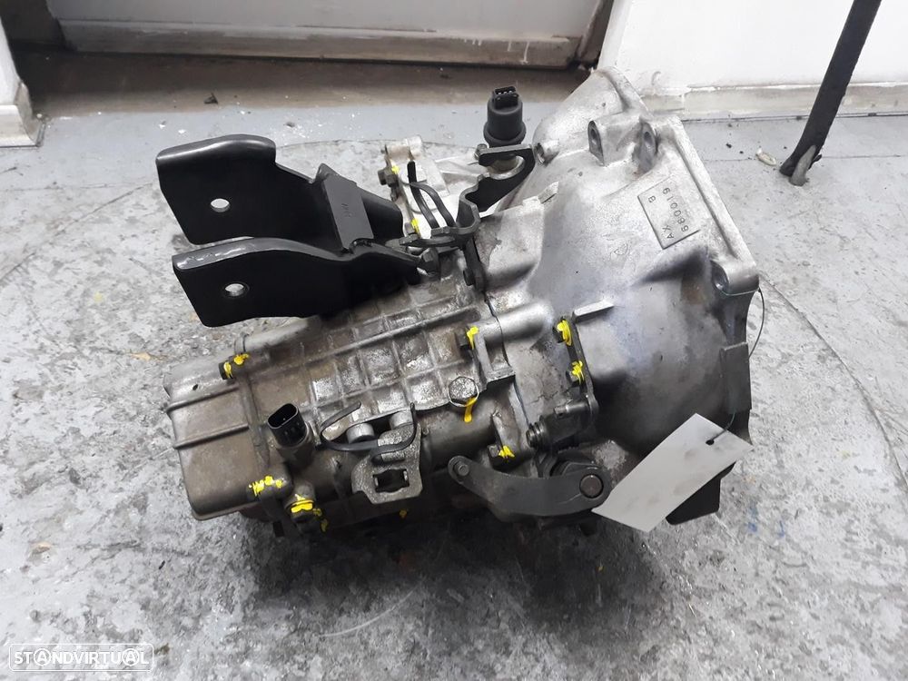 CAIXA VELOCIDADES MITSUBISHI SANTAMO 1999 - 1