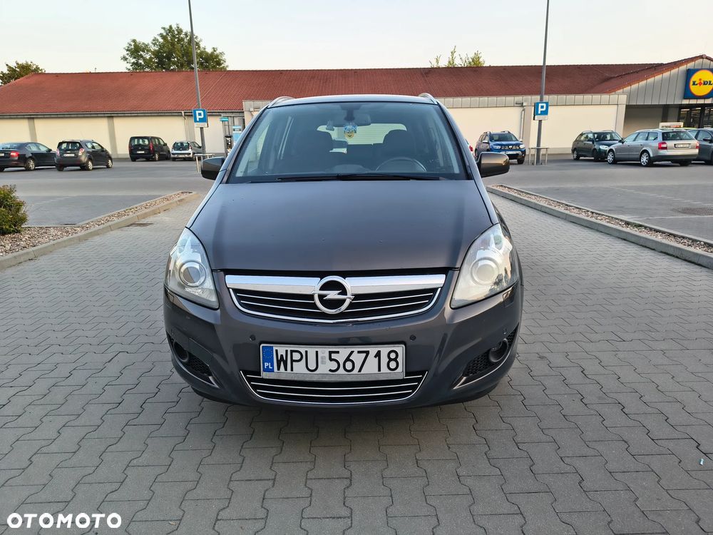 Opel Zafira 1.8 Cosmo EU5 - 11