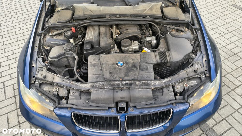BMW Seria 3 318i - 17