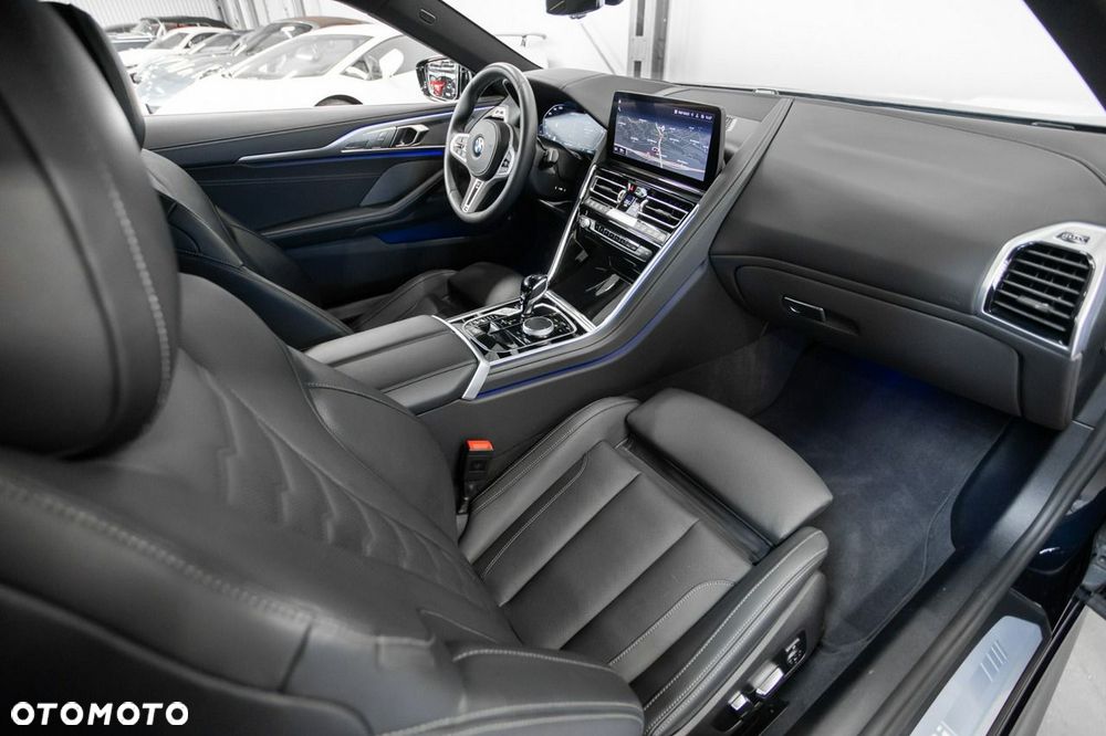 BMW Seria 8 M850i xDrive - 23