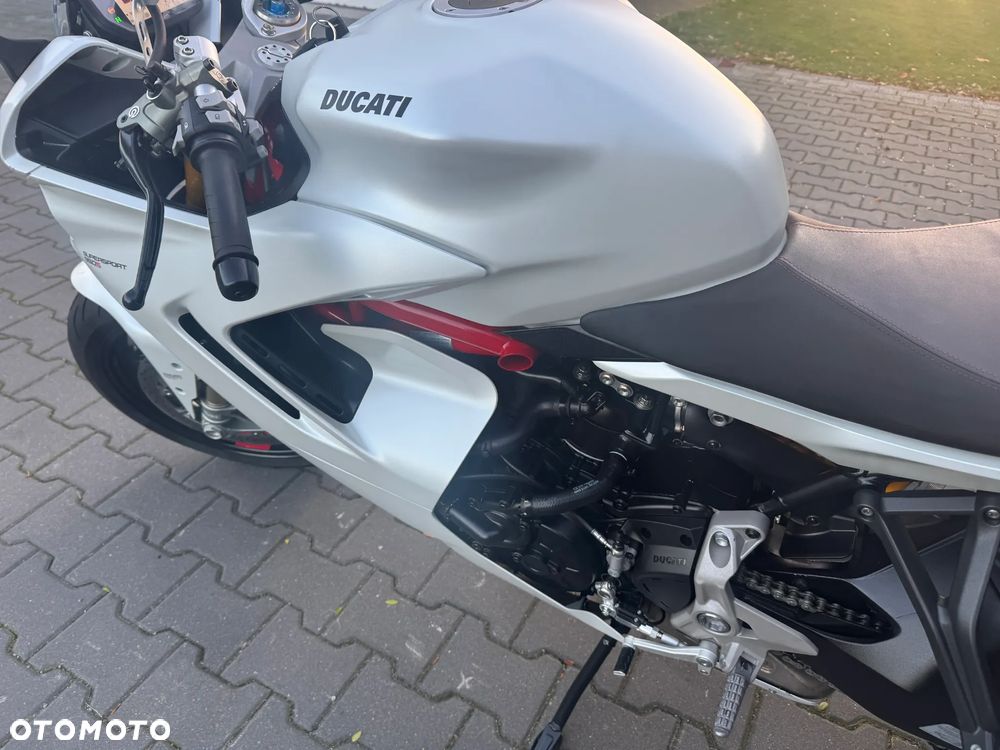 Ducati SuperSport - 38