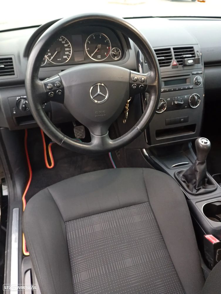 Mercedes-Benz A 160 Classic BlueEfficiency - 17