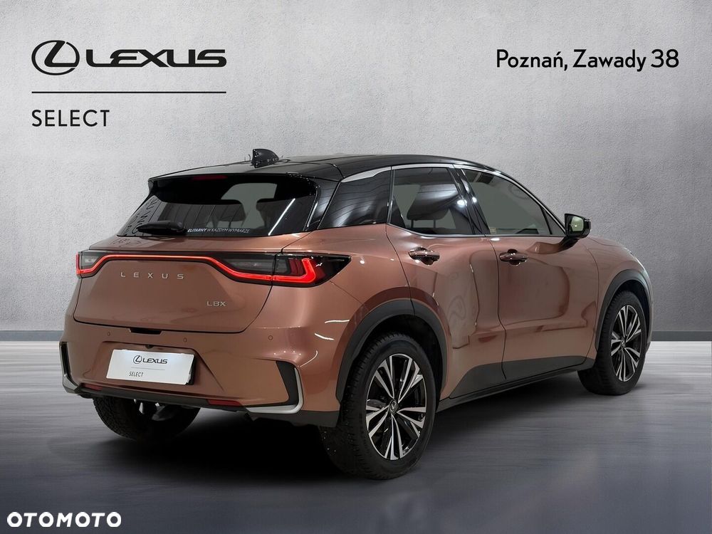 Lexus LBX 1.5 Hybrid Emotion - 3
