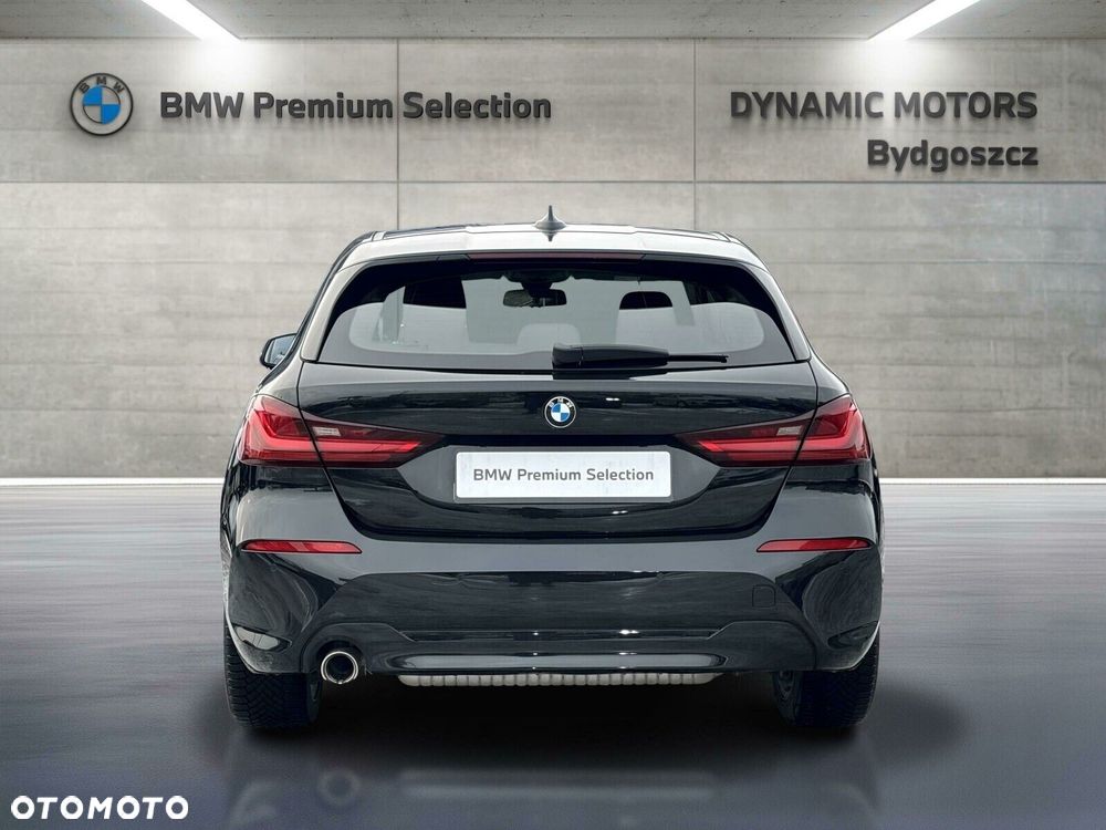 BMW Seria 1 2023 photo 5