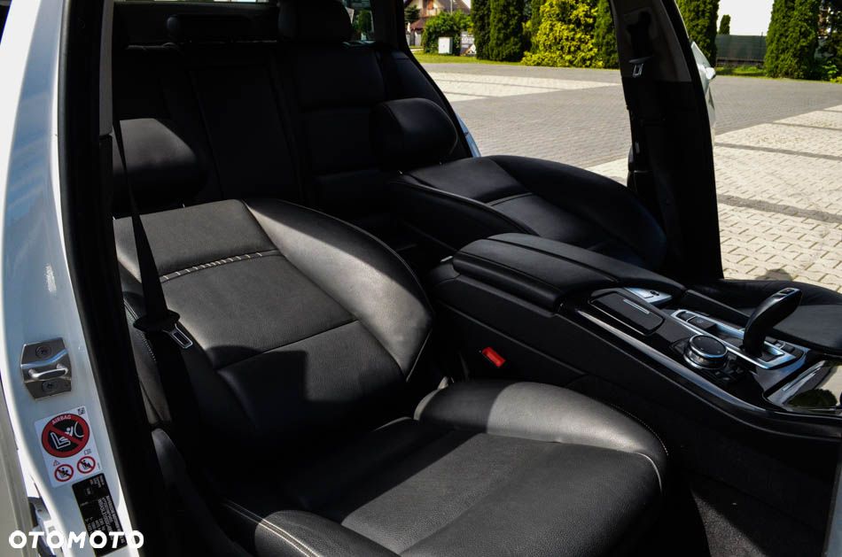 BMW Seria 5 520d Luxury Line - 37