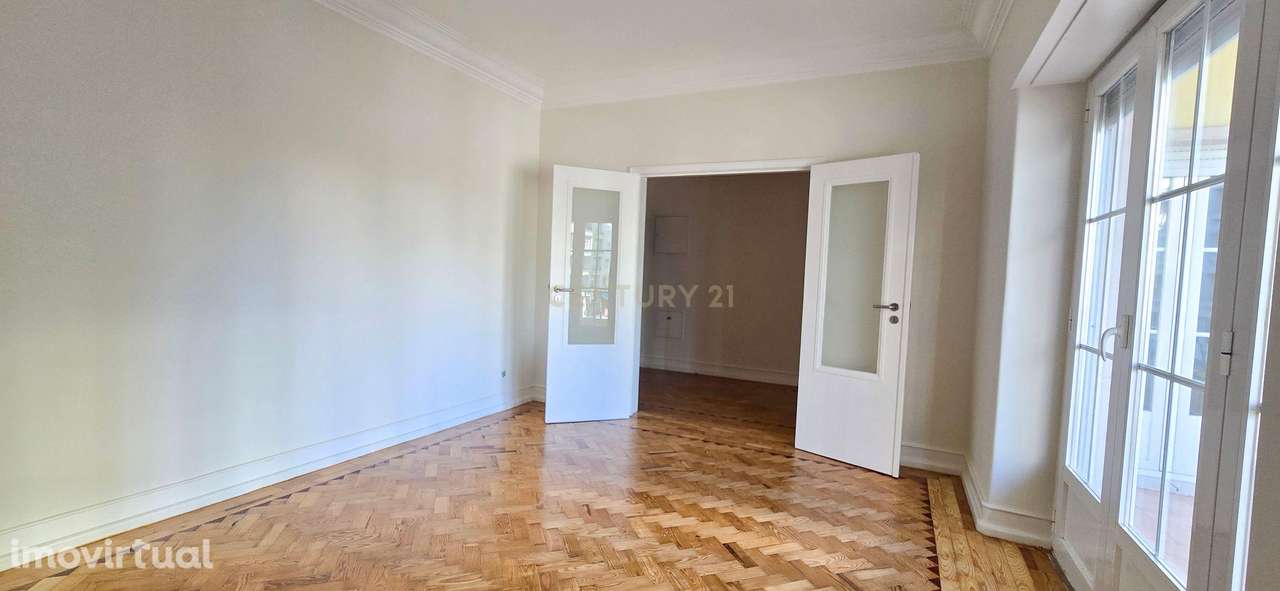 Apartamento 6 Assoalhadas para Arrendamento na Avenida de Roma – Lisbo - Grande imagem: 4/36