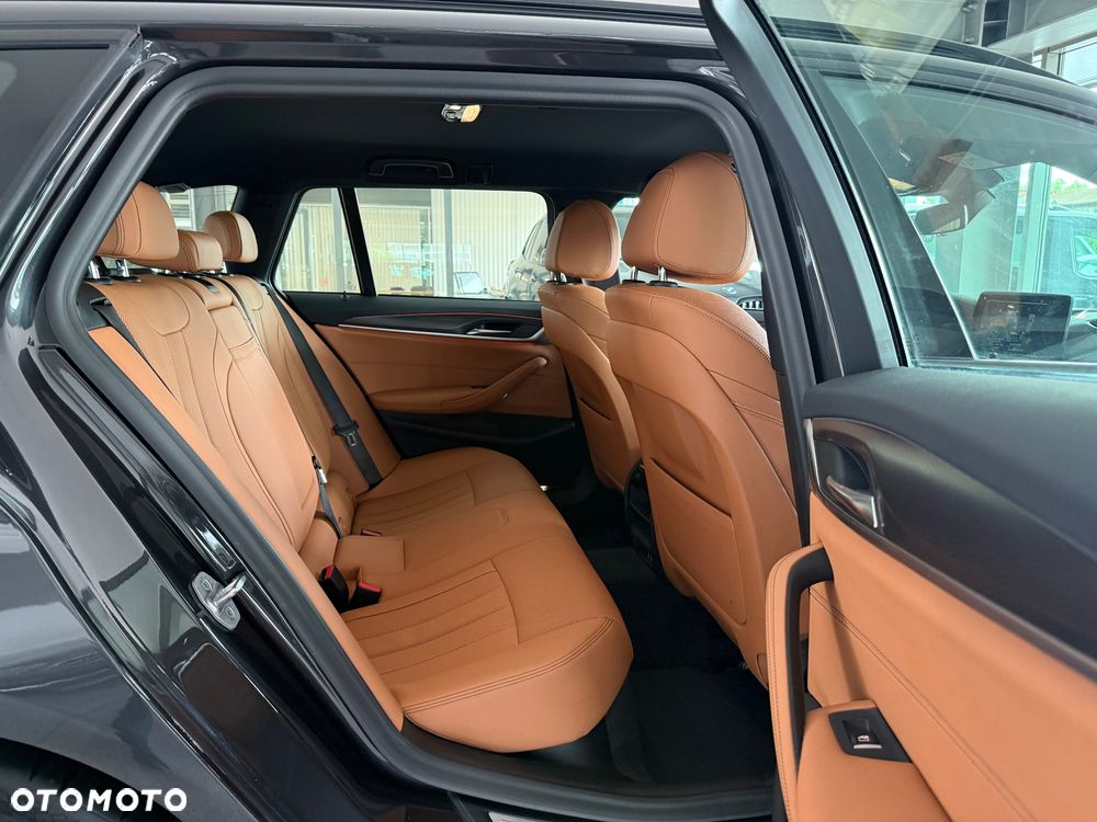 BMW Seria 5 520d M Sport sport - 35