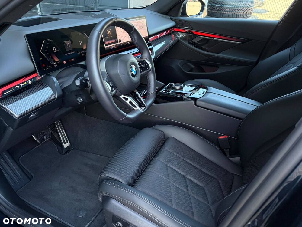 BMW Seria 5 520d xDrive mHEV M Sport - 12