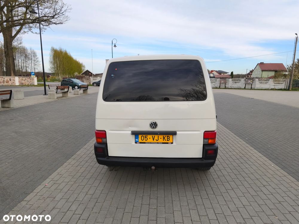 Volkswagen Transporter - 12