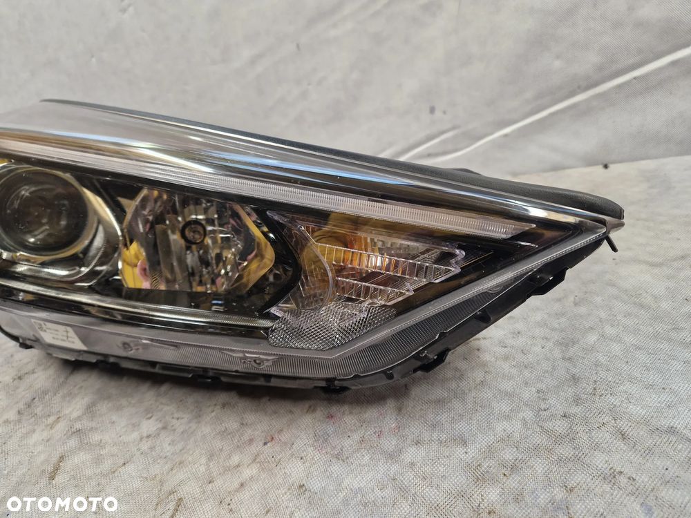 Hyundai Tuscon III Lift Lampa Prawa Soczewka + LED - 2