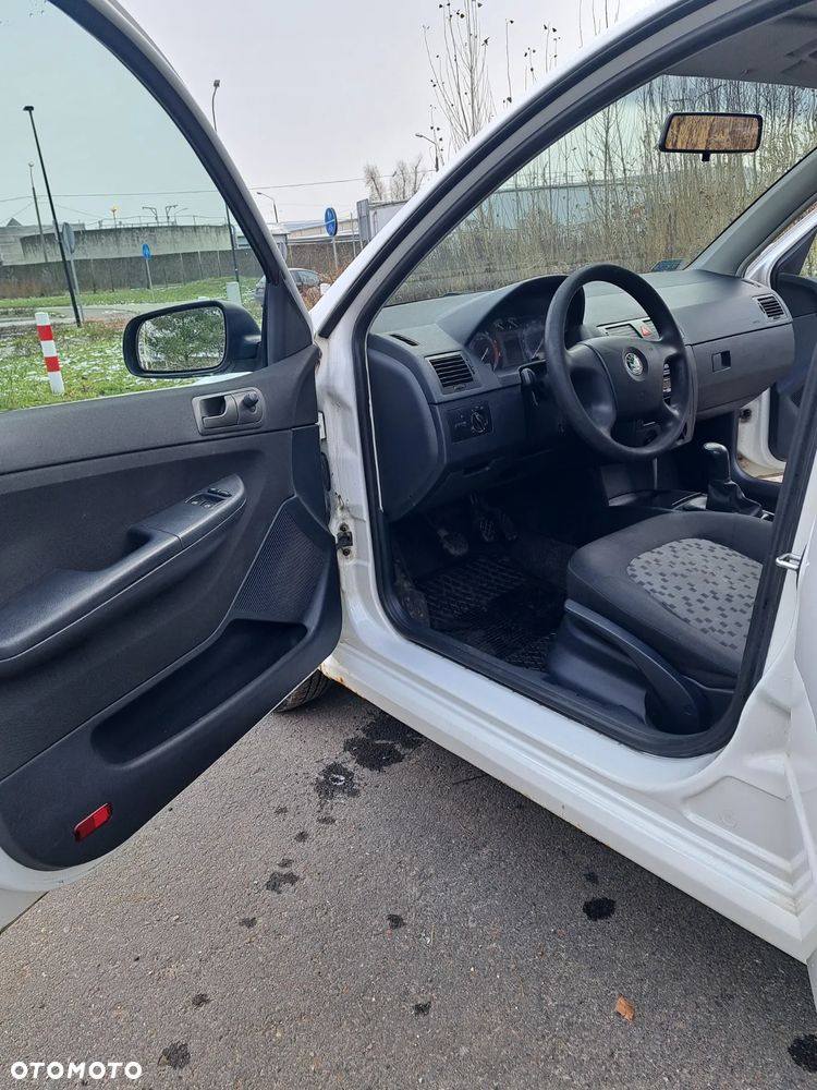 Skoda Fabia 1.4 16V Active - 15