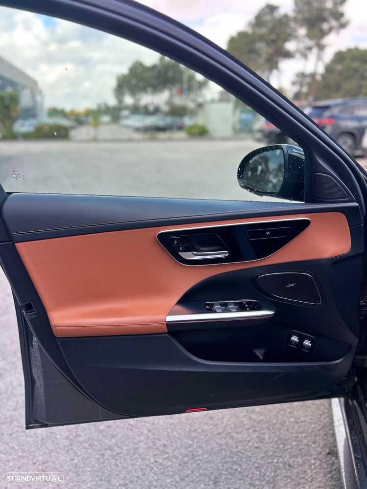 Mercedes-Benz C 300 e AMG Line - 11
