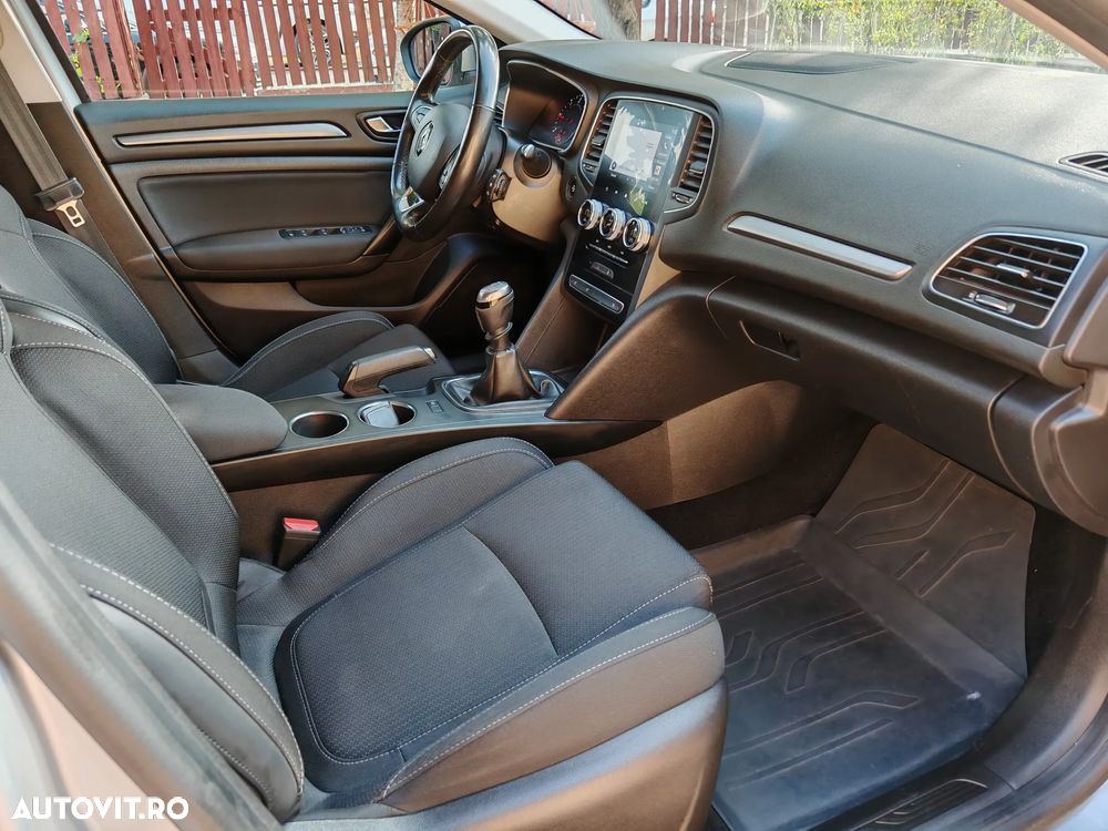 Renault Megane BLUE dCi 115 BUSINESS EDITION - 23