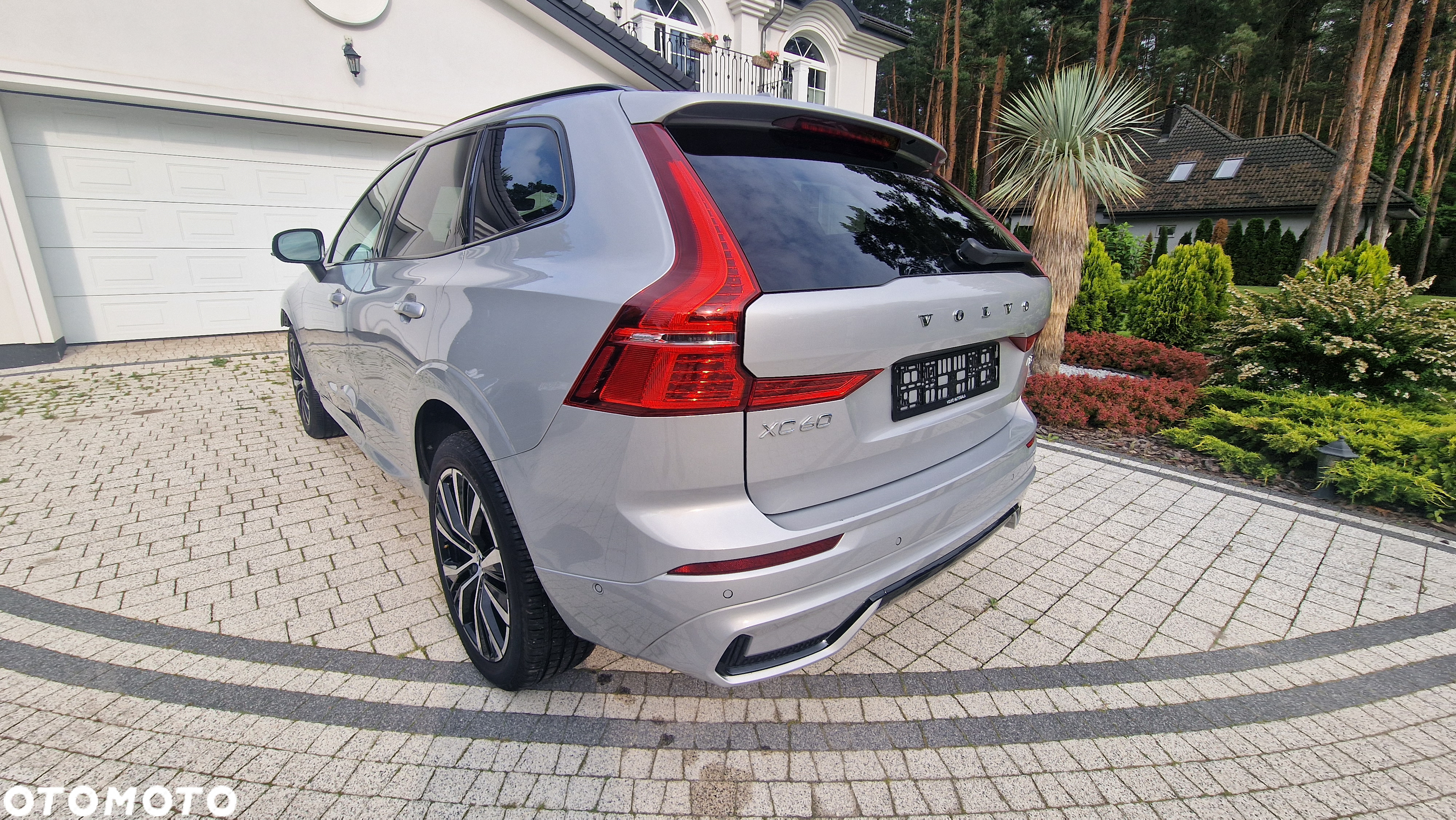 Volvo XC 60 B5 B AWD Plus Dark - 5