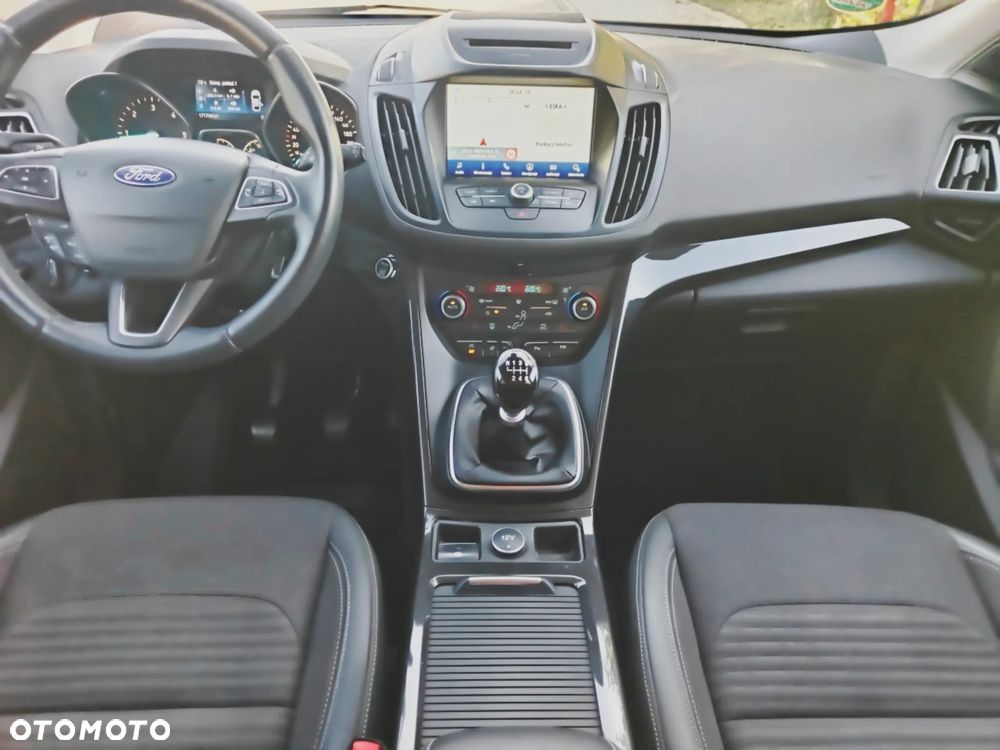 Ford Kuga 2.0 TDCi 2x4 Titanium - 11