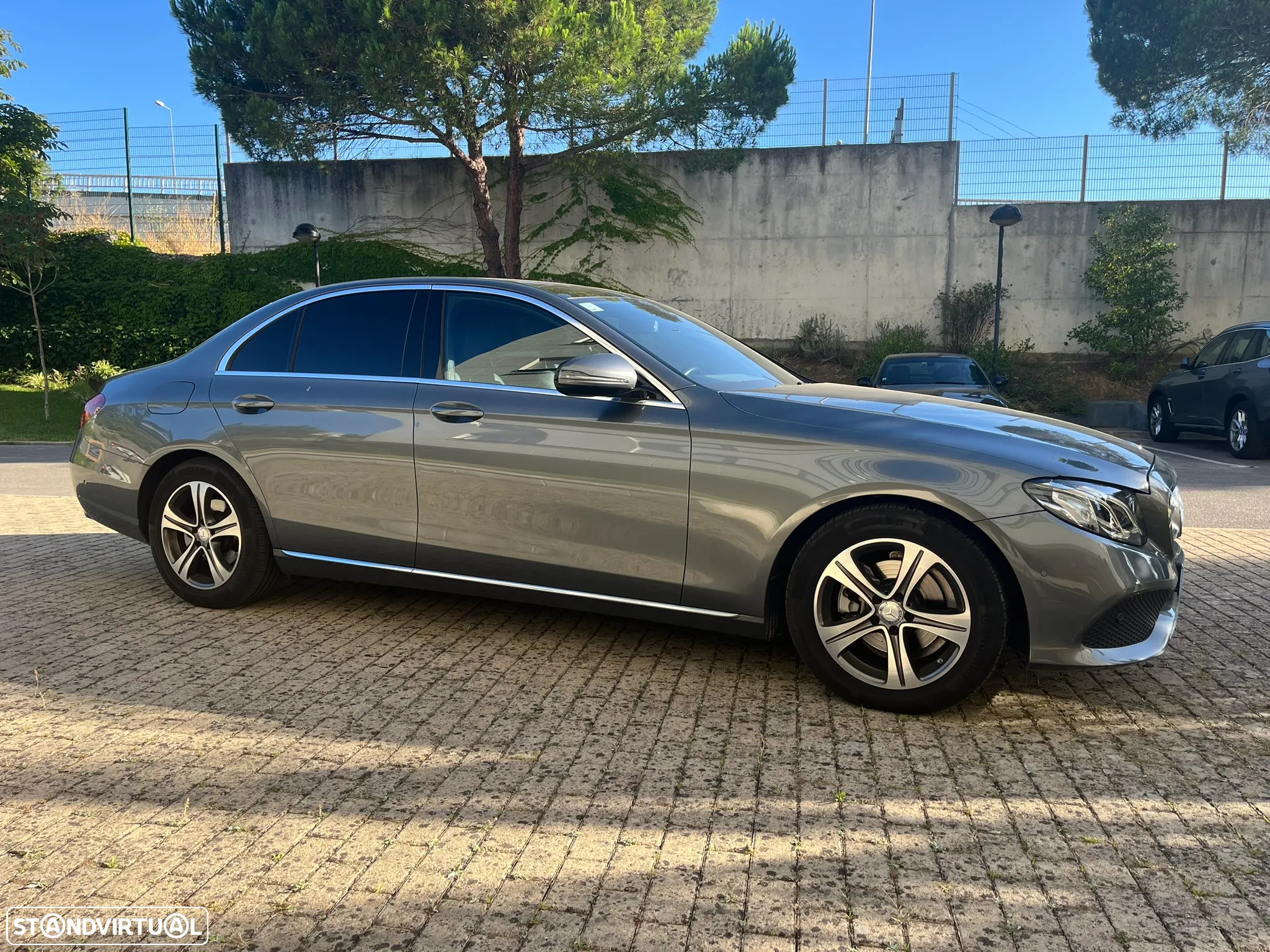 Mercedes-Benz E 220 d Avantgarde - 4
