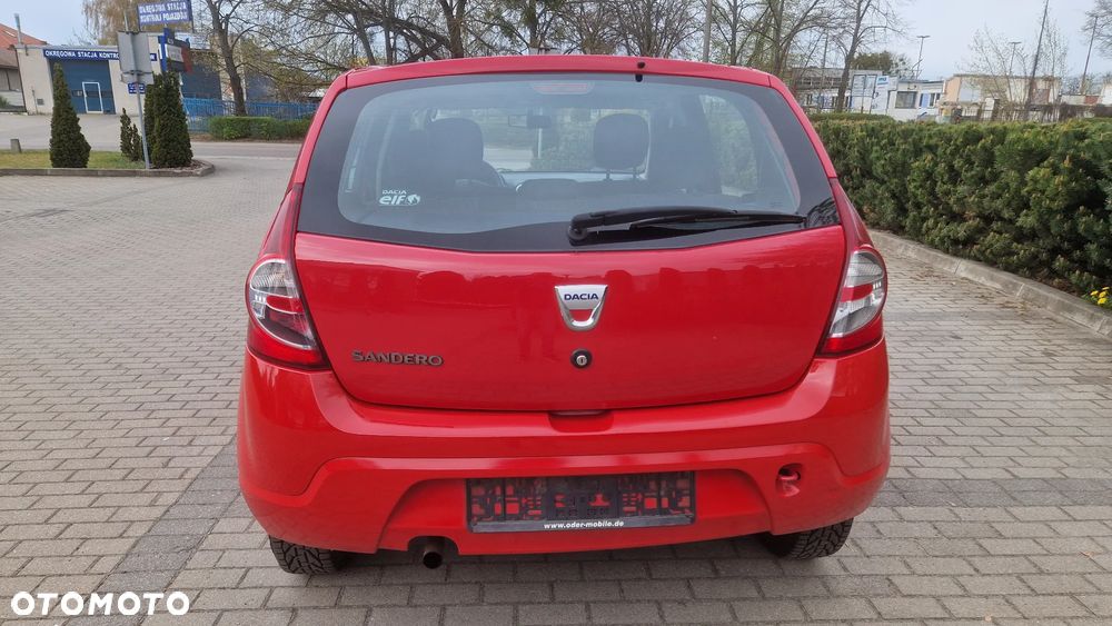 Dacia Sandero 1.2 16V 75 Laureate - 4