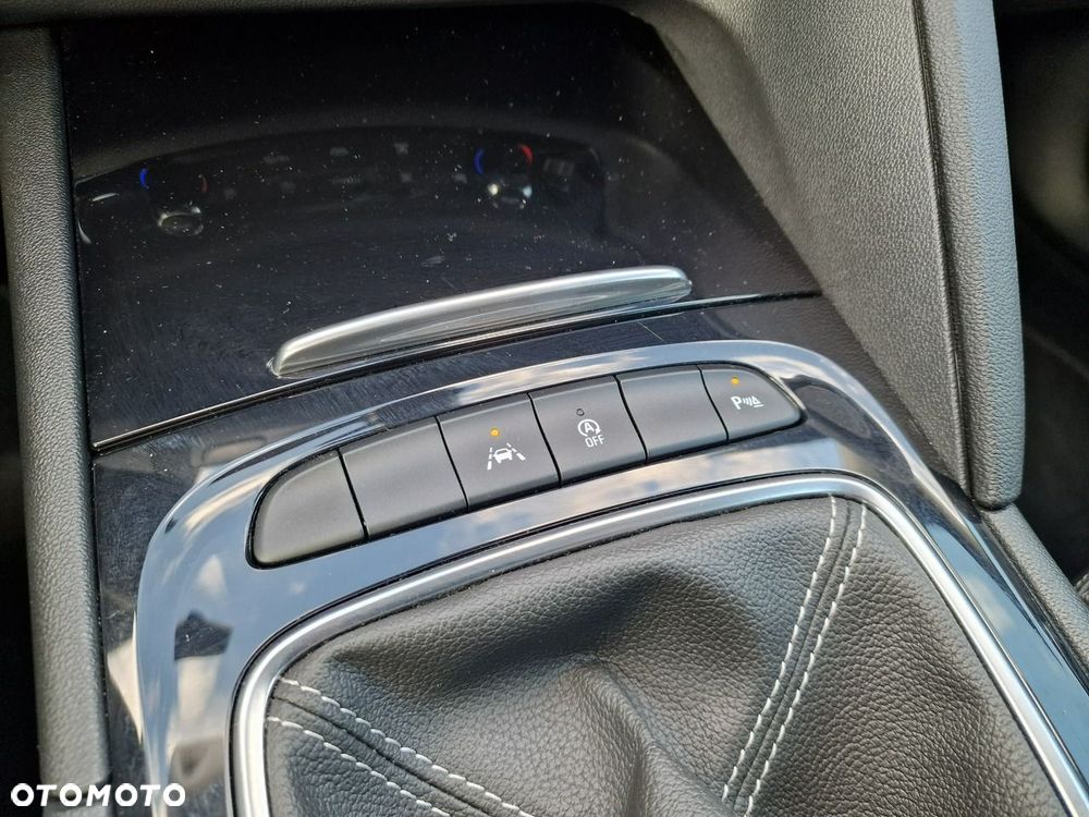 Opel Insignia - 27