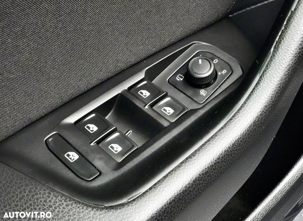 Volkswagen Passat 2.0 TDI DSG Comfortline - 30