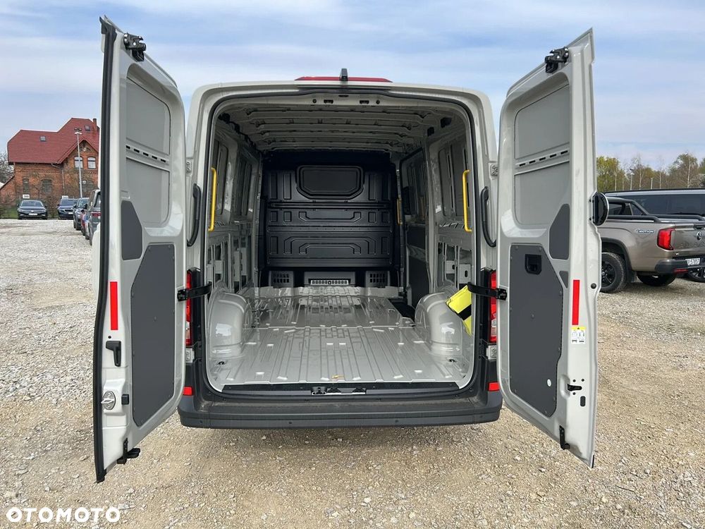 Volkswagen Crafter Volkswagen Crafter 35 Furgon AUTOMAT/L3H3, 2.0TDI 177KM, r.o. 3640 - 11