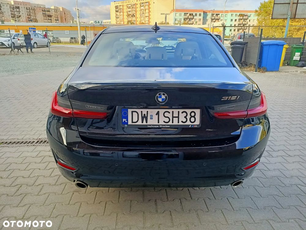 BMW Seria 3 2022 photo 4