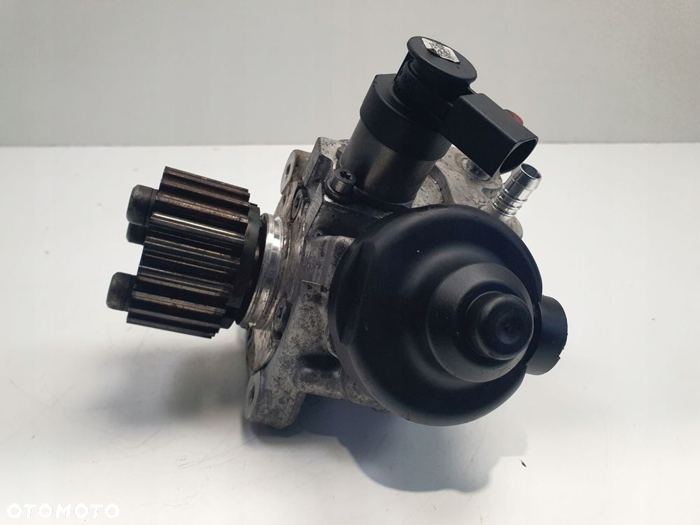 VW Passat B6 2.0 TDI POMPA WTRYSKOWA paliwa - 5