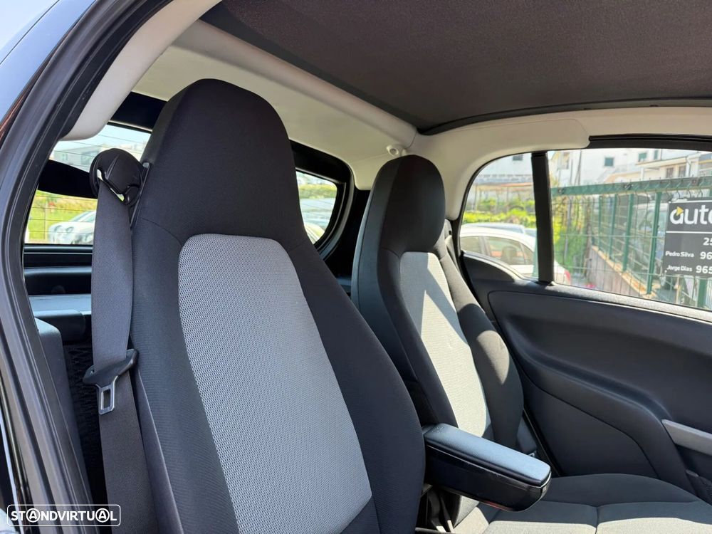 Smart ForTwo Coupé 1.0 mhd Pure 71 - 23