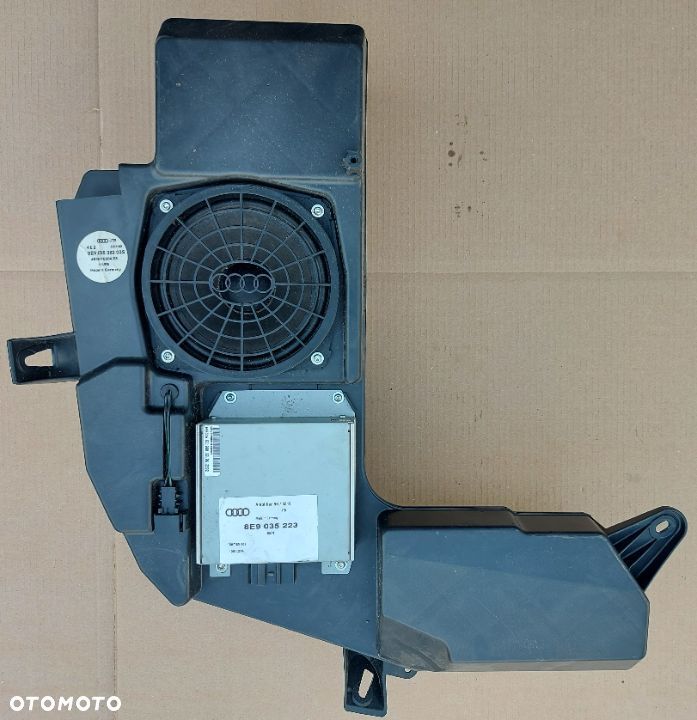 Audi A4 B6 glosnik tuba z bagaznika kombi 02-05 - 1