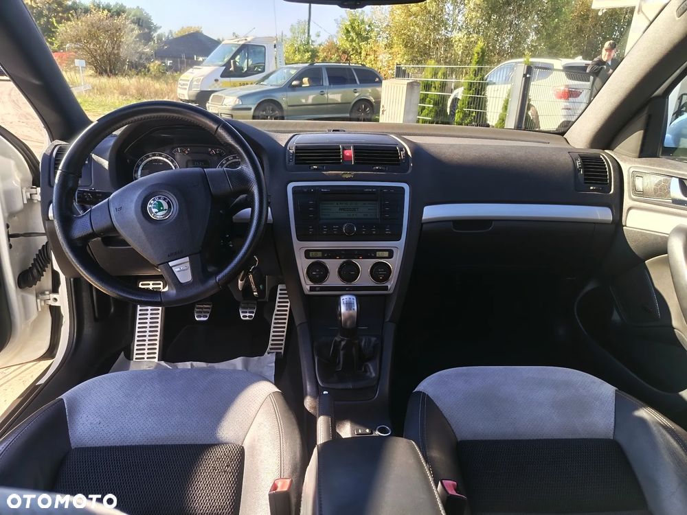 Skoda Octavia 2.0 TFSI RS - 9