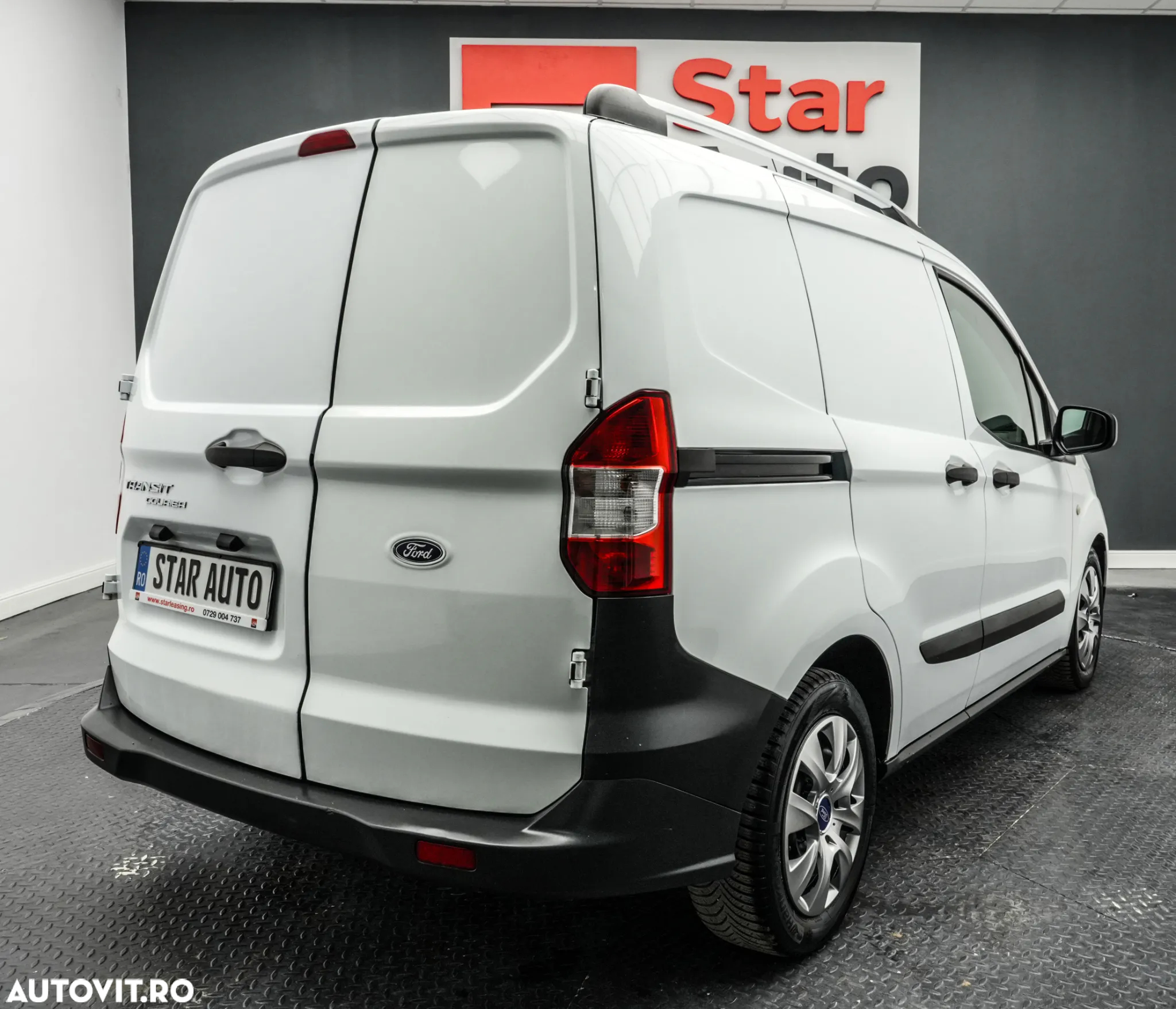 Ford Transit Courier - 7