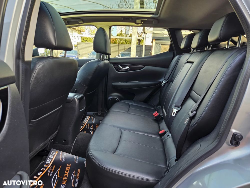 Nissan Qashqai 1.6 DCI Xtronic TEKNA - 11