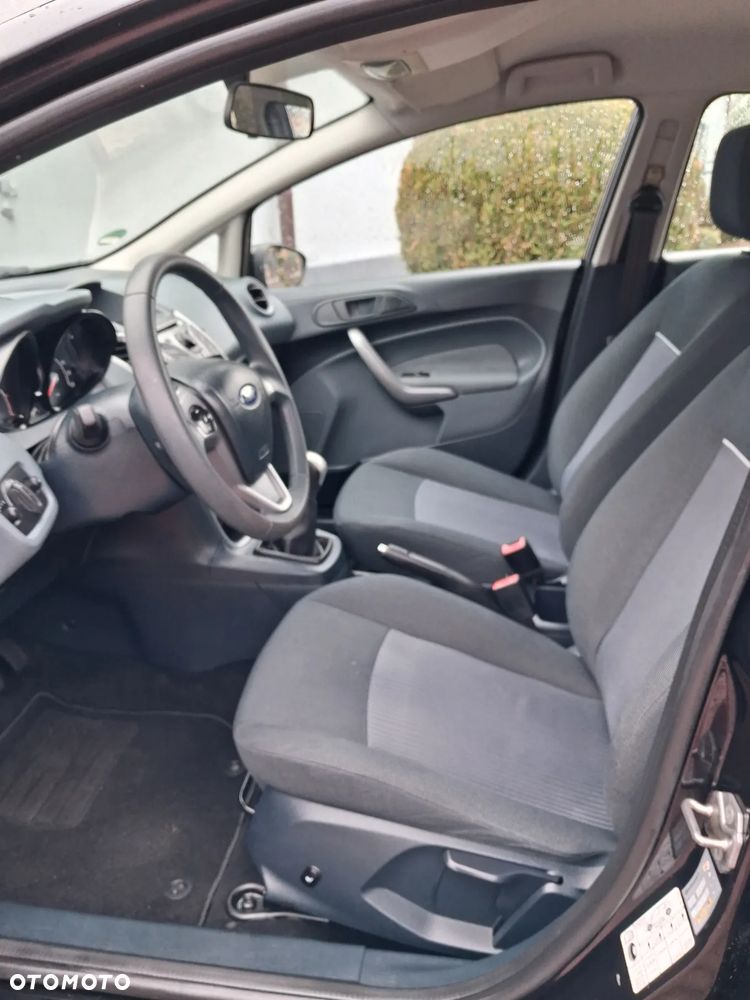 Ford Fiesta - 20