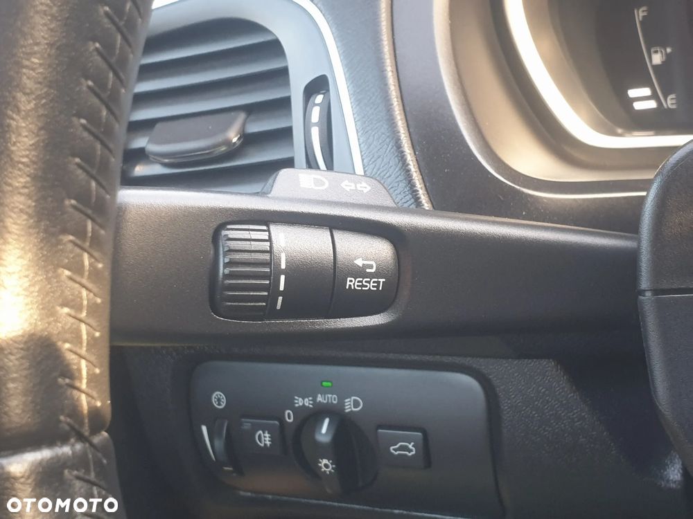 Volvo V40 T3 Drive-E Kinetic - 34