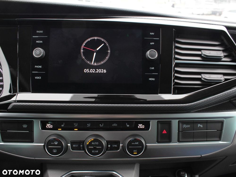 Volkswagen Caravelle - 25