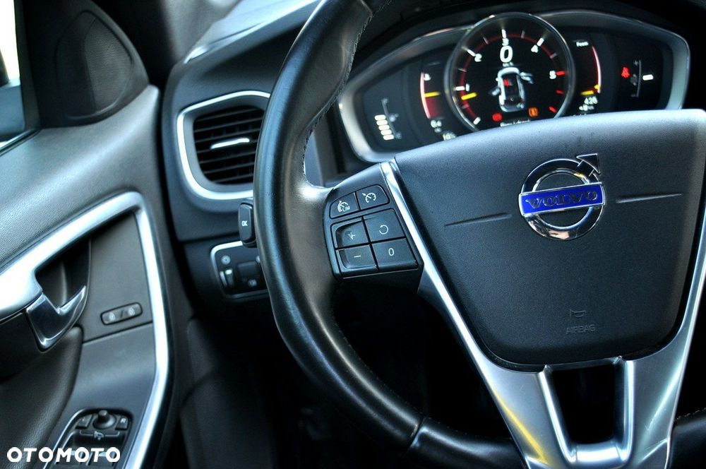 Volvo V60 D3 Summum - 15
