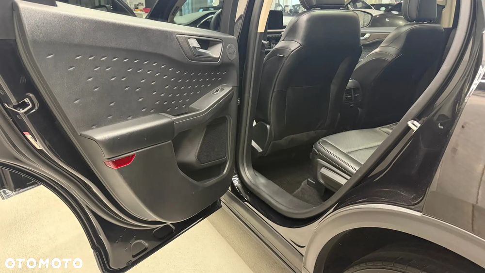Ford Escape 2.0 EcoBoost AWD Titanium - 18