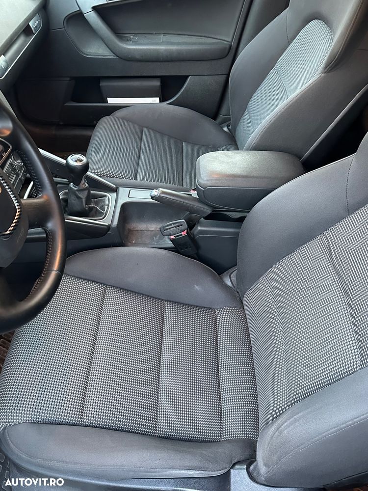 Audi A3 2.0 TDI Sportback DPF quattro Ambiente - 11