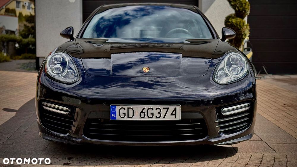 Porsche Panamera - 3