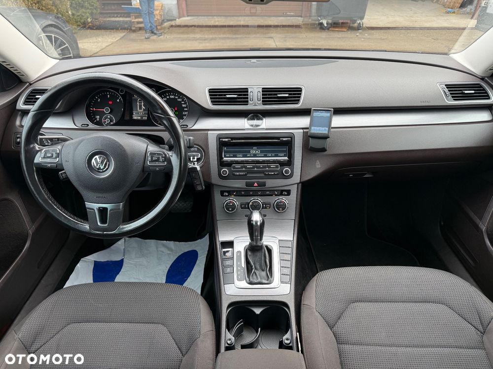 Volkswagen Passat 2.0 TDI Comfortline DSG - 17